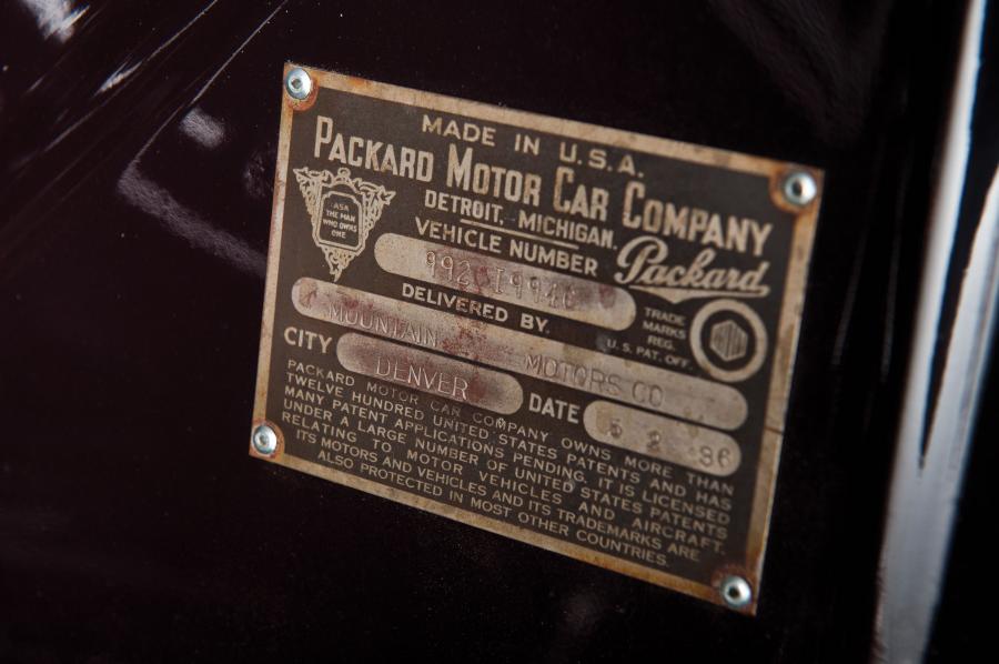  Packard One Twenty Touring Sedan 1936 года  (фото 5 из 23)